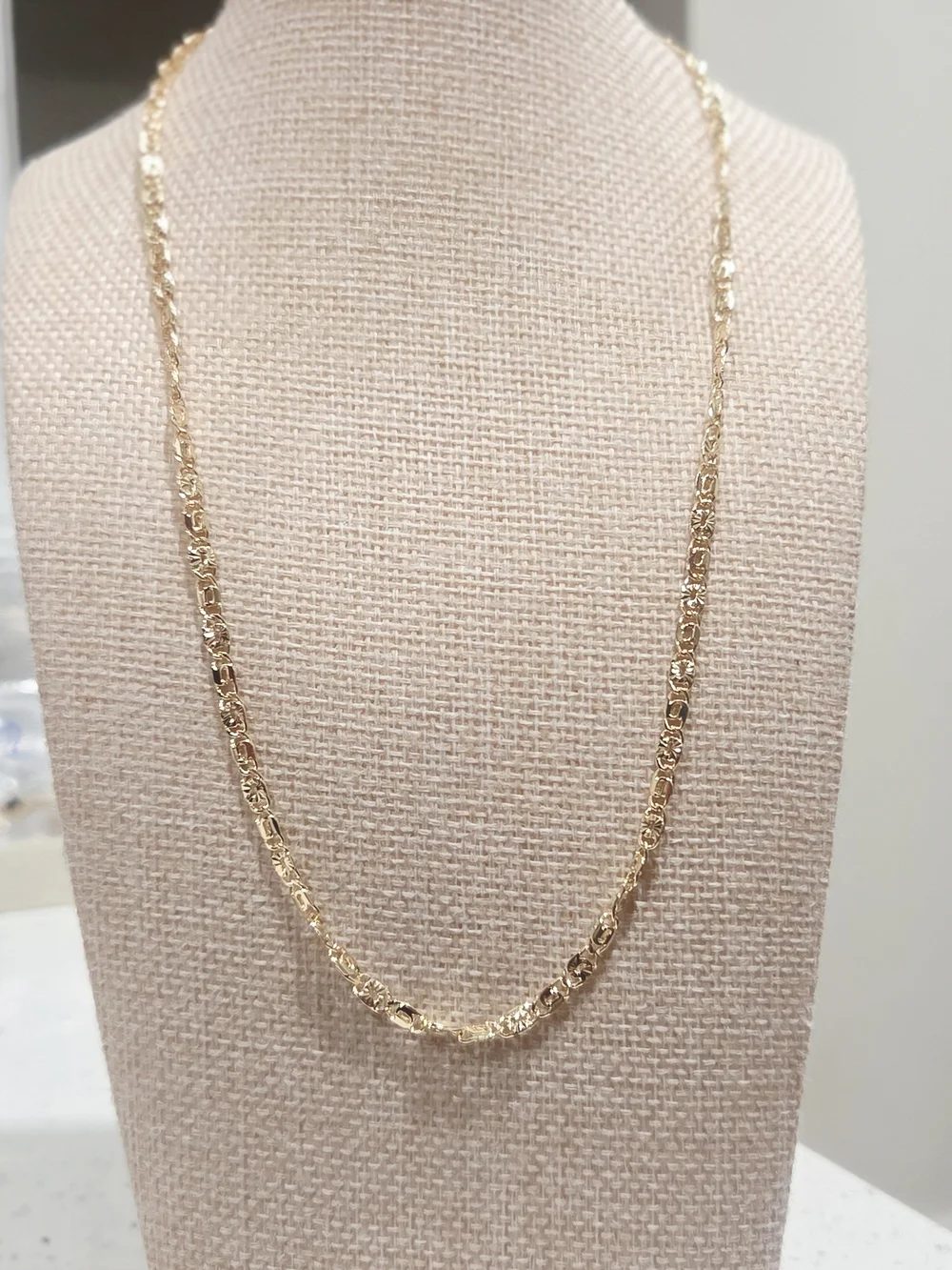 Classic Gold Twist Link Necklace - Women Jewelry